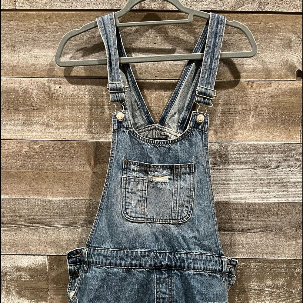 Forever 21 short overalls